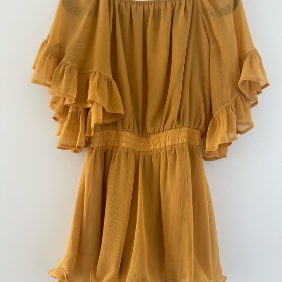 Endless Rose Ruffle Romper SizeXS - Picture 2 of 4